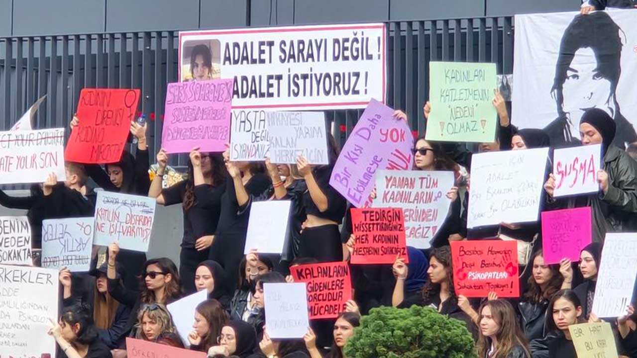 Katledilen Ayşenur Halil'in okul arkadaşlarından protesto: Adalet sarayı değil adalet istiyoruz