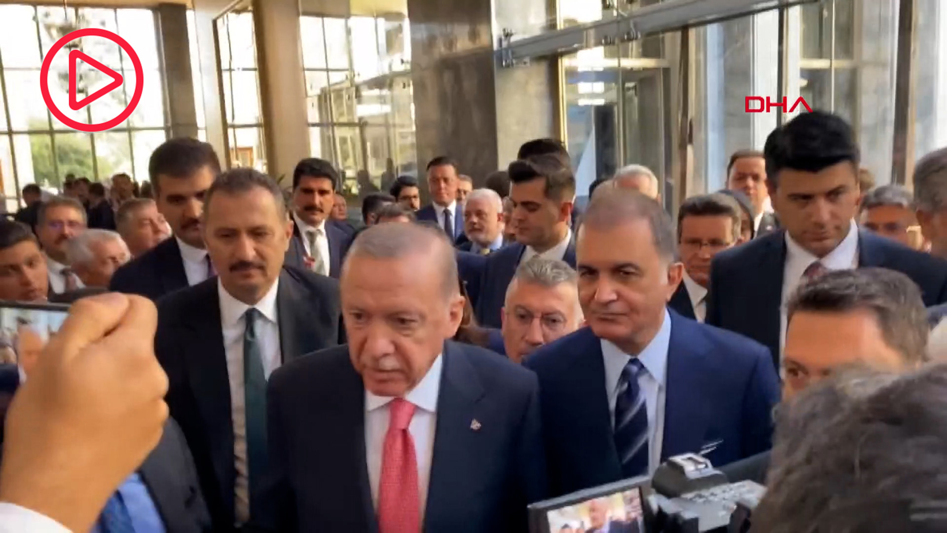 DEM Parti soruldu, Erdoğan topu A Haber muhabirine attı: 'Rüya sen ne diyorsun'