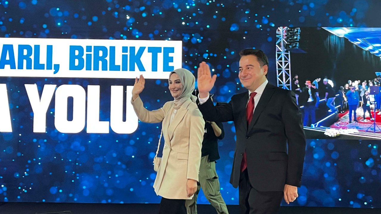 Ali Babacan yeniden DEVA Partisi Genel Başkanı seçildi