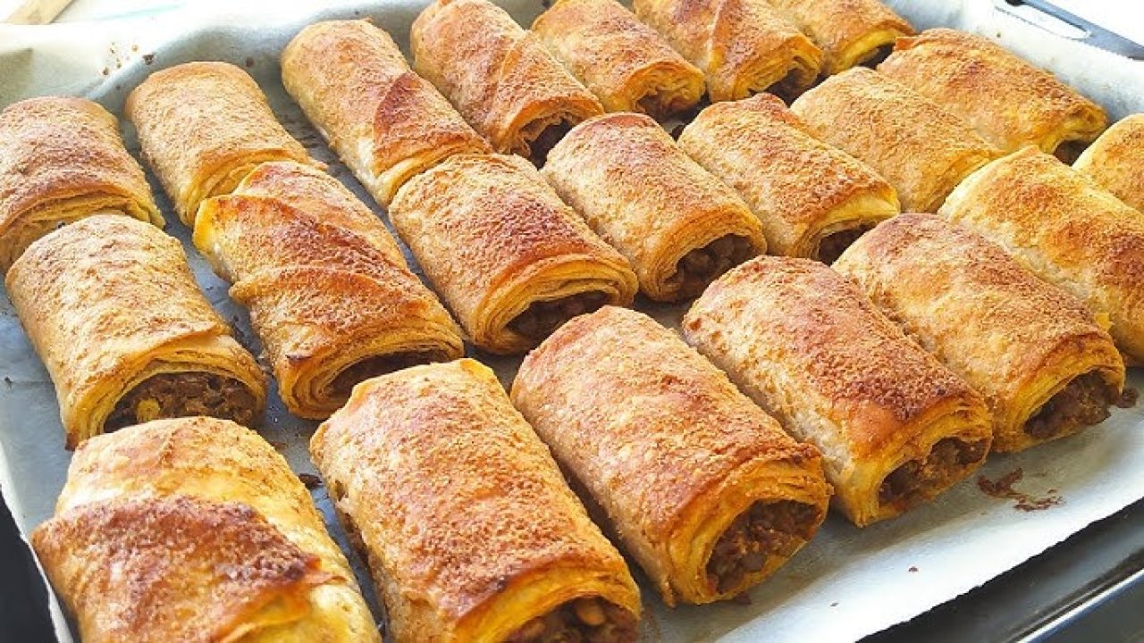 Börekçilerin börek yaparken kullandığı 4 tüyo! Börek daha lezzetli oluyor