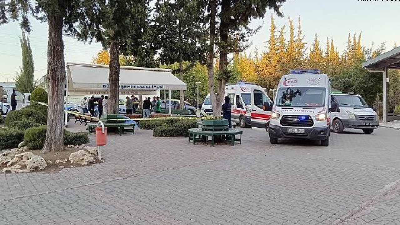 Adana'da mezarlık ziyaretinde anne ve iki kızı öldürüldü