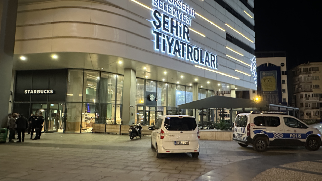 Antalya'da Starbucks'a  molotofkokteyli saldırı