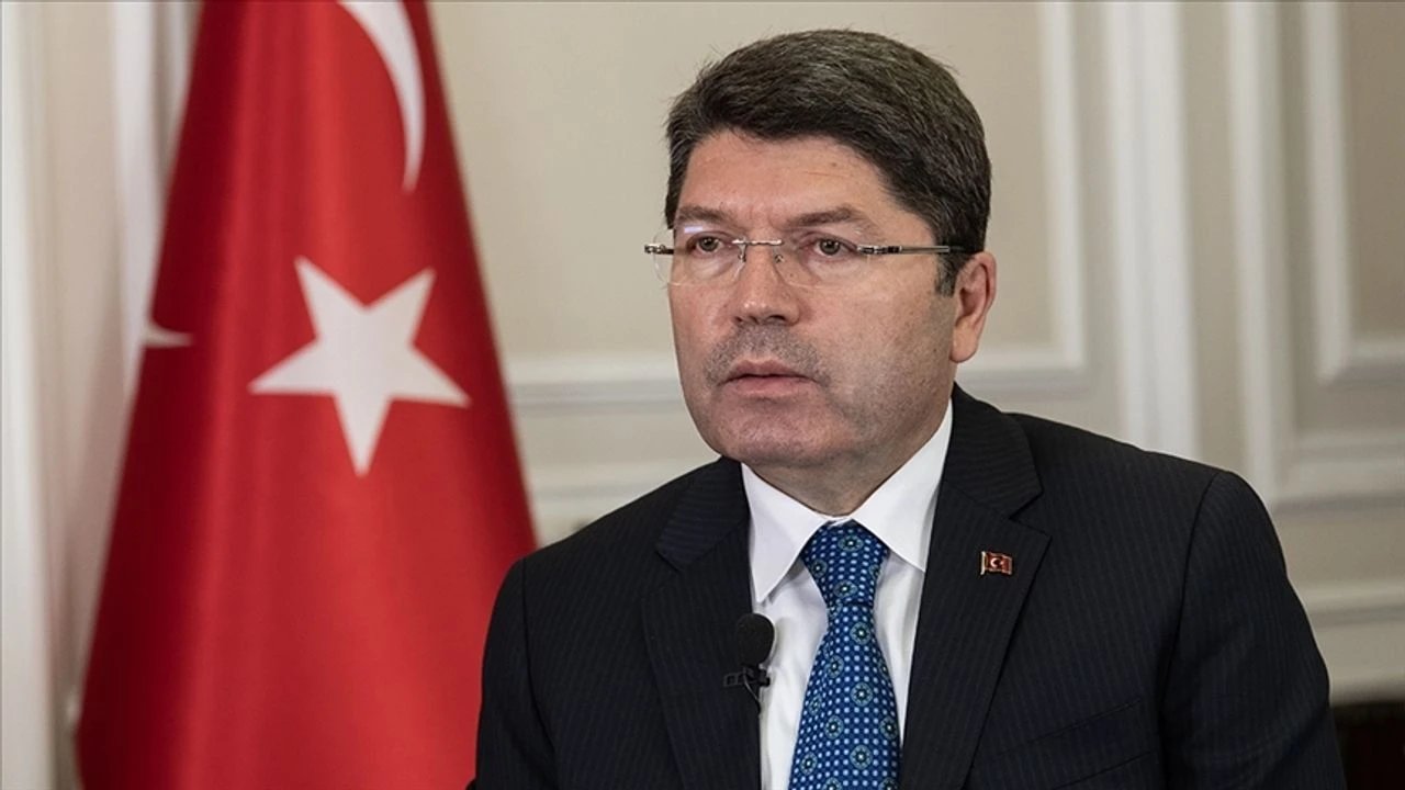 Bakan Tunç'tan 'Ahmet Özer' açıklaması: Yargıya güvenelim