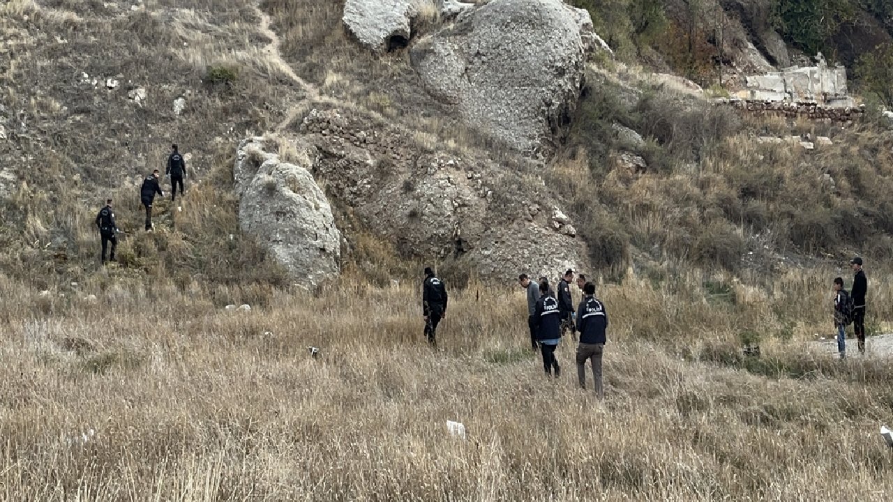 Sivas'ta mezarlık yakınında parçalanmış bebek cesedi bulundu