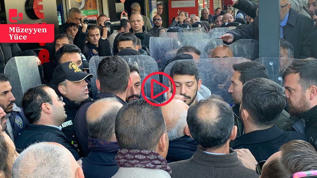 Polis, CHP’li meclis üyelerini Esenyurt Belediyesi'ne almadı, esnaf kepenk kapatıyor