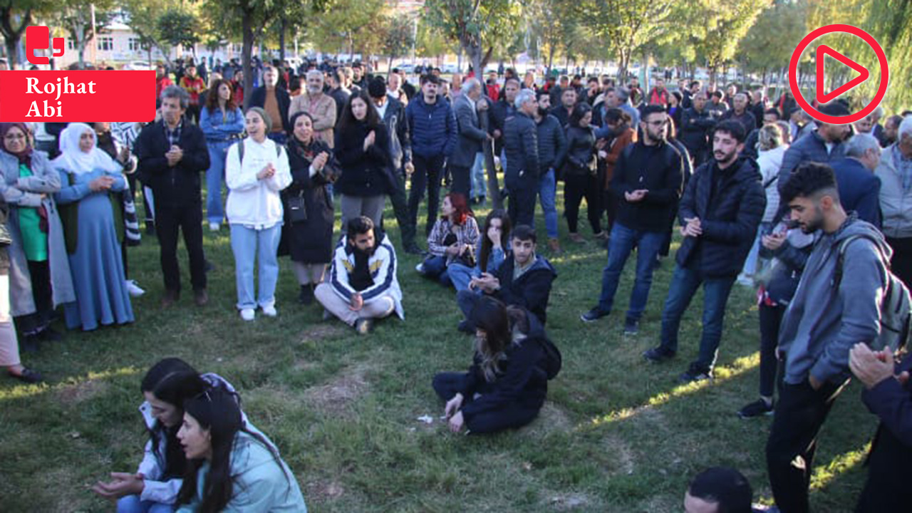 Diyarbakır'da kayyım eylemi: Polis ablukasına şarkılı ve halaylı protesto