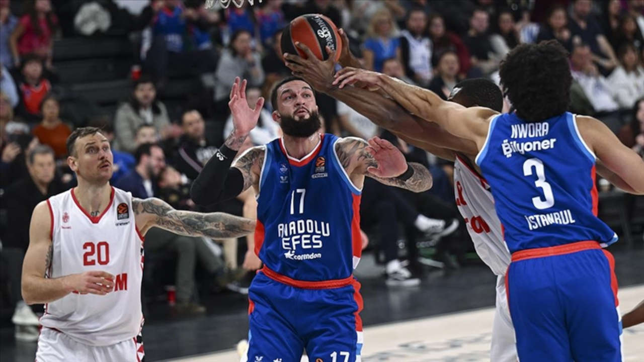 Anadolu Efes sahasında Monaco'dan fark yedi