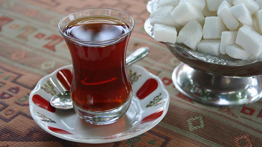 Çay Tabağındaki Motiflerin Bir Anlamı Varmış… Kimse Daha Önce Bilmiyordu