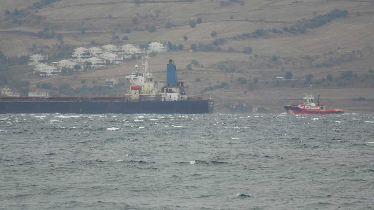 Çanakkale'de gemi arızası: Boğaz trafiği askıya alındı