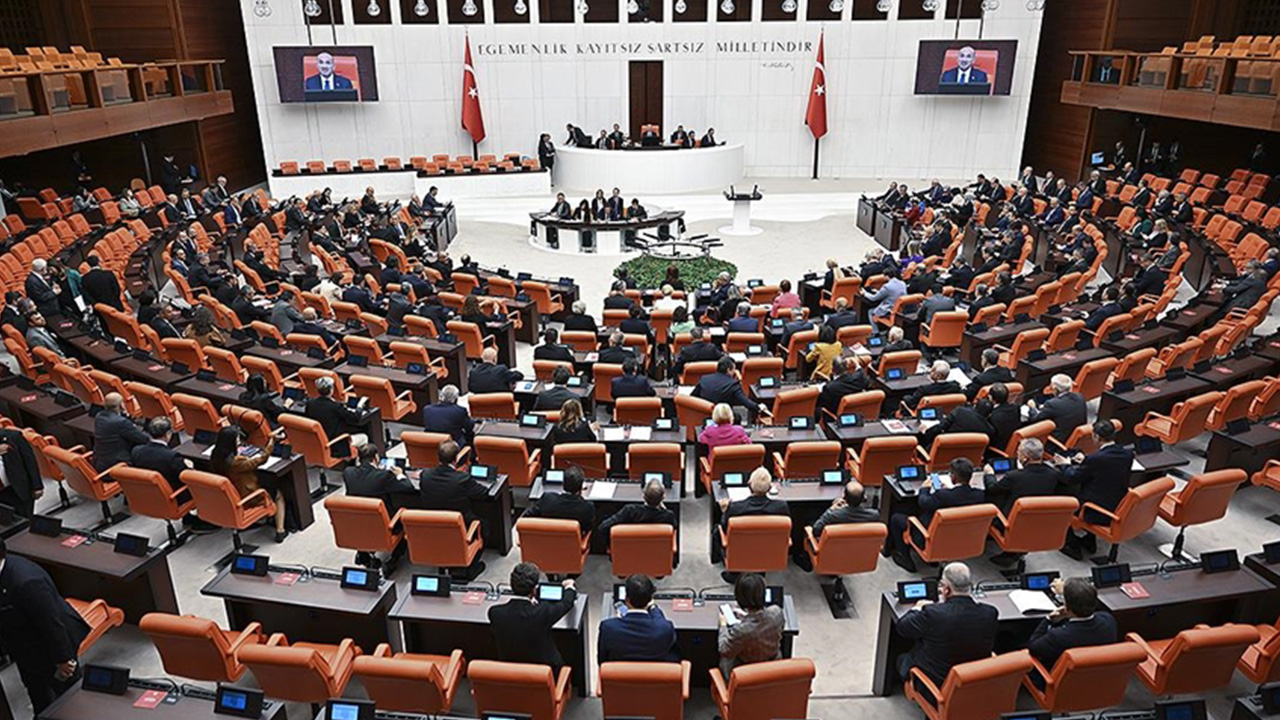 10 partiden ortak kanun teklifi: Kayyım uygulaması kaldırılsın