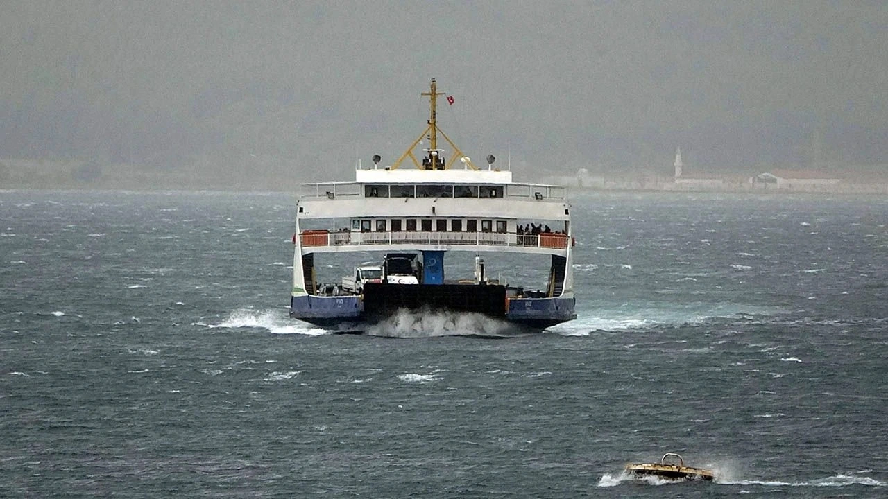 Çanakkale Boğaz hattında bazı feribot seferleri iptal edildi