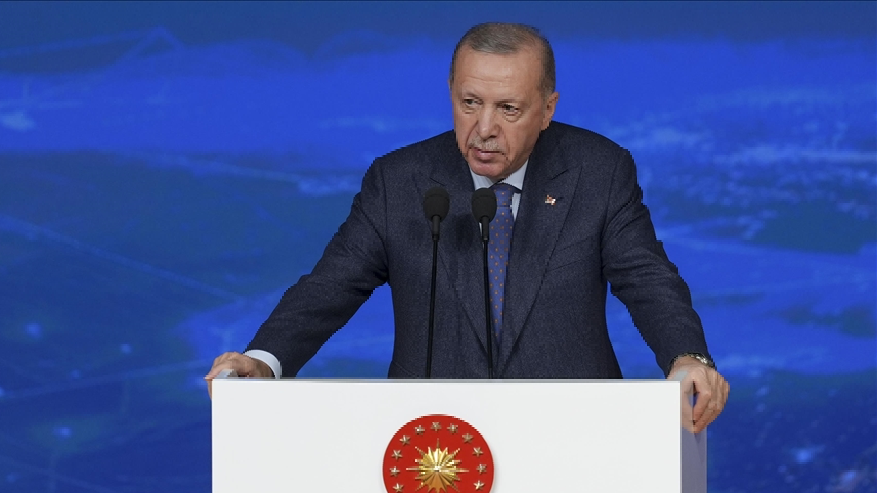 Erdoğan: Tek tük istisnai olumsuz örneklerden tarikatlar linç edilmekte ve dindarlar yıpratılmaktadır