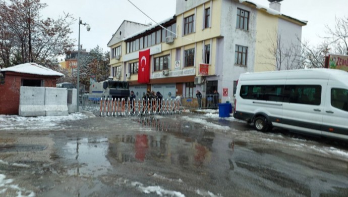 Kayyım atanan Dersim Belediyesi'nde meclis üyeleri toplantıyı terk etti