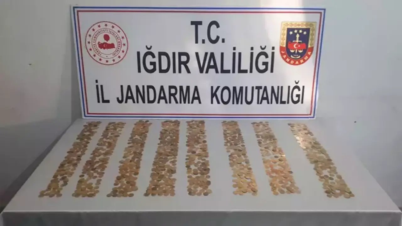 Iğdır'da Bizans dönemine ait 201 altın sikke ele geçirildi