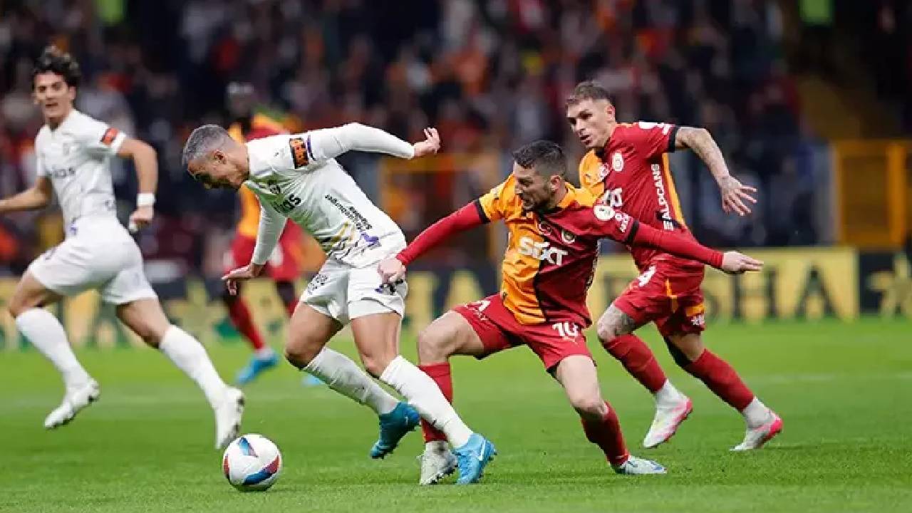 Galatasaray, evinde 2 puan kaybetti