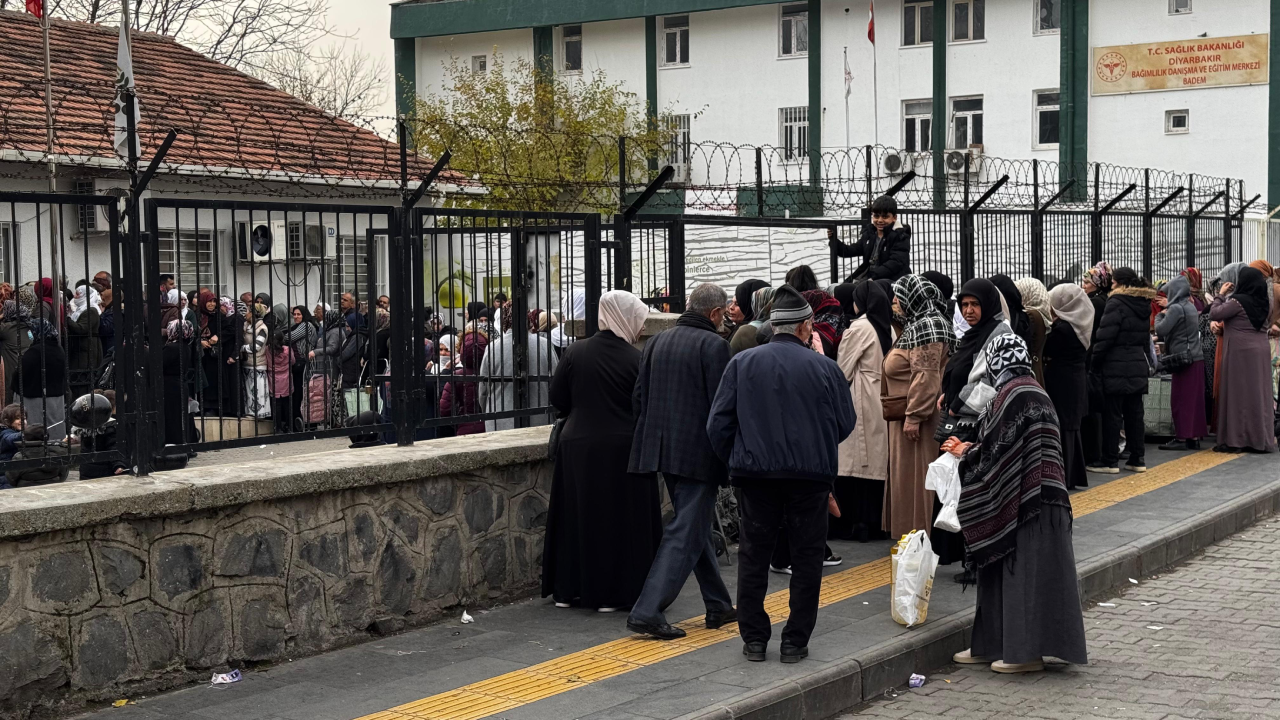 Diyarbakır'da ucuz yağ ve pirinç kuyruğu