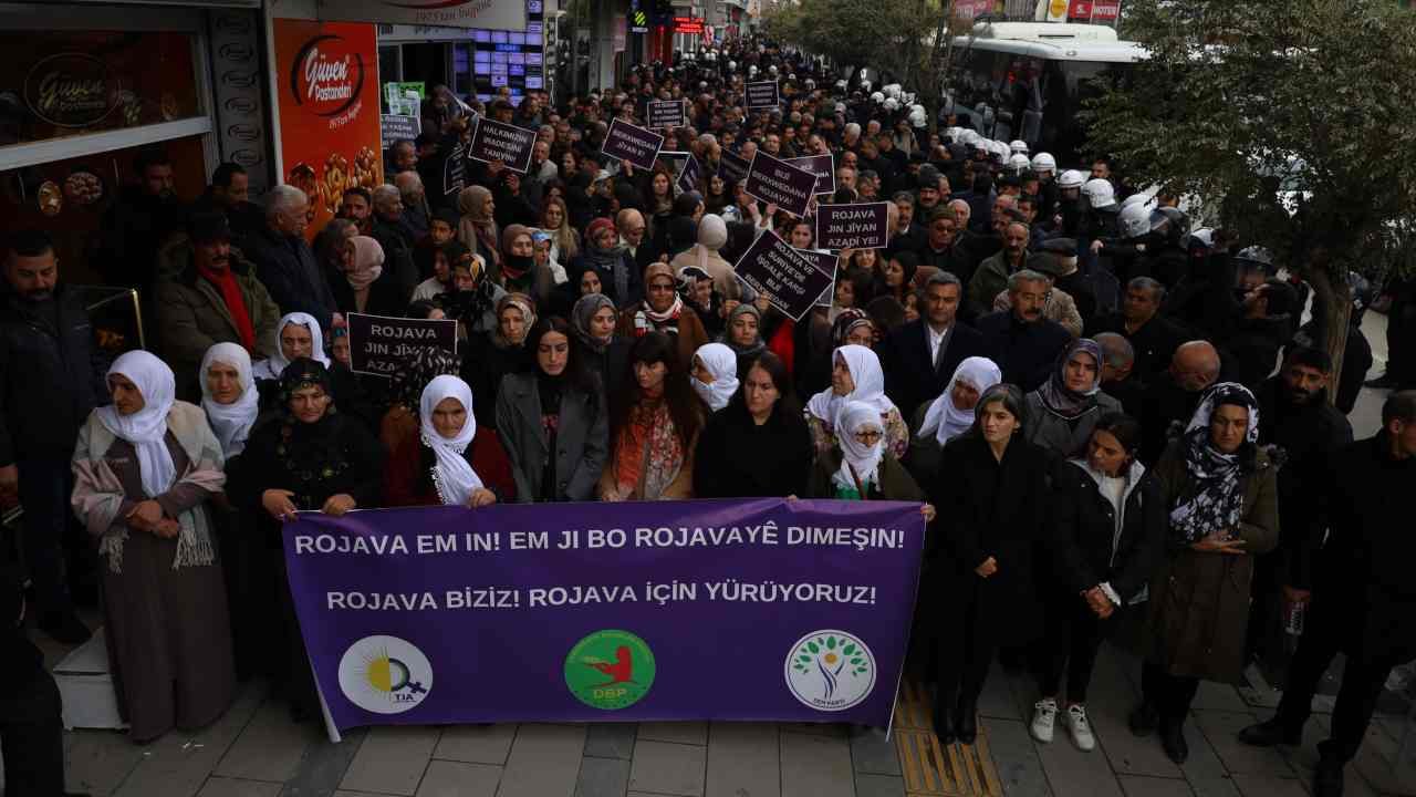 Rojava'daki saldırılar protesto edildi