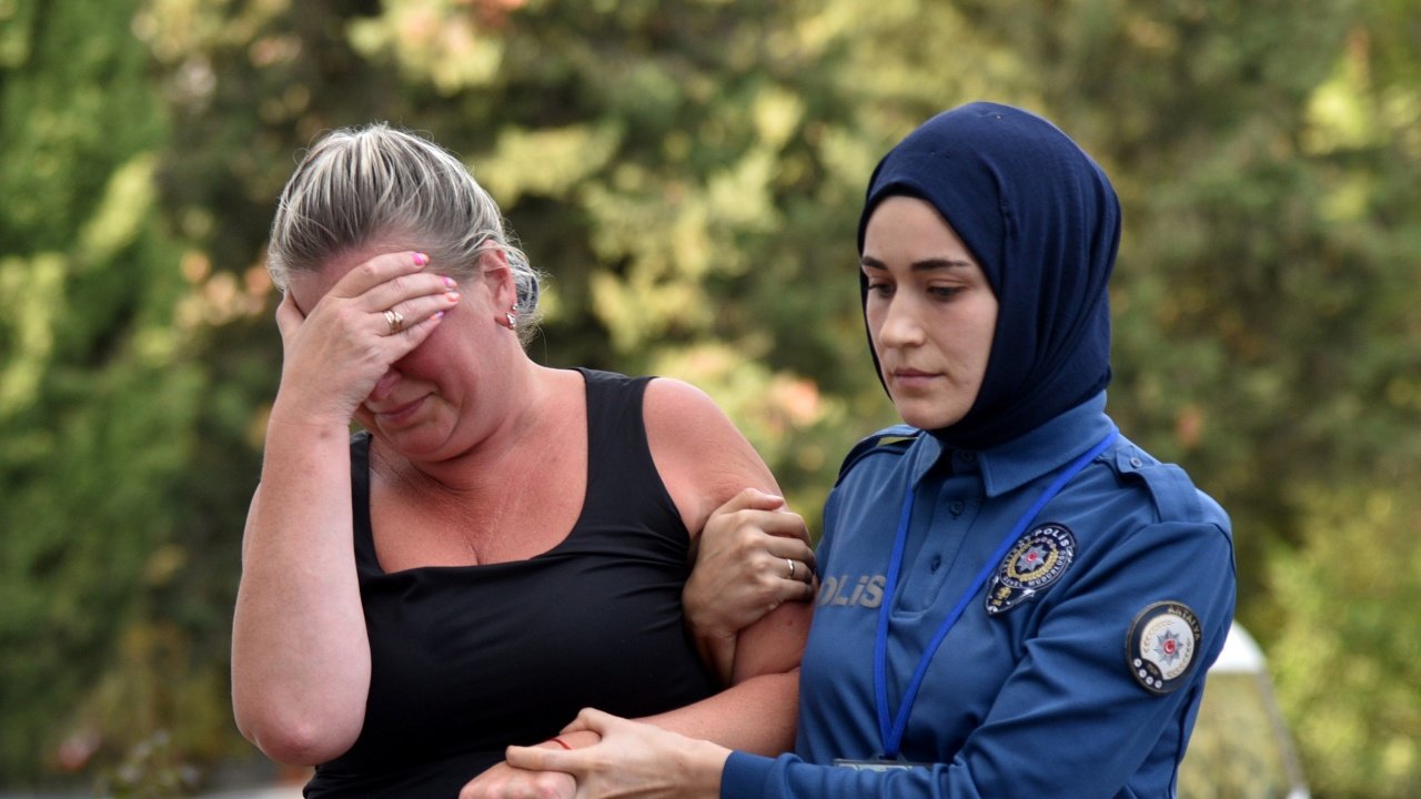 Antalya'da bebeğini klozete bırakan anne hakim karşısında: Doğum yaptığımı polisin uyarısıyla fark ettim