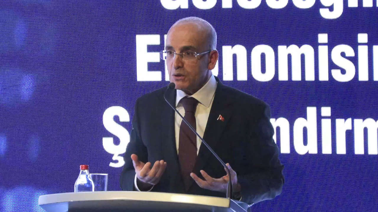 Bakan Mehmet Şimşek: Türkiye'de ciddi bir enflasyon ve hayat pahalılığı sorunu var