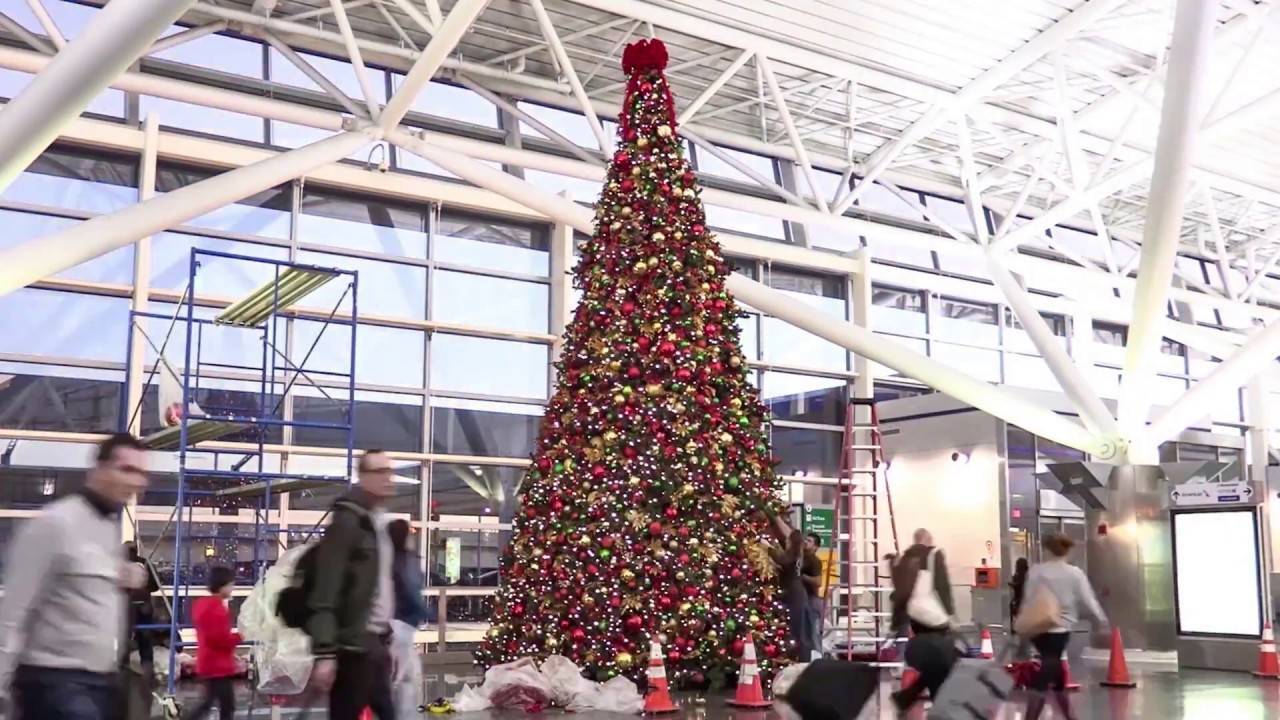 ABD'de havada kaos: Noel yolcuları American Airlines'ın azizliğine uğradı