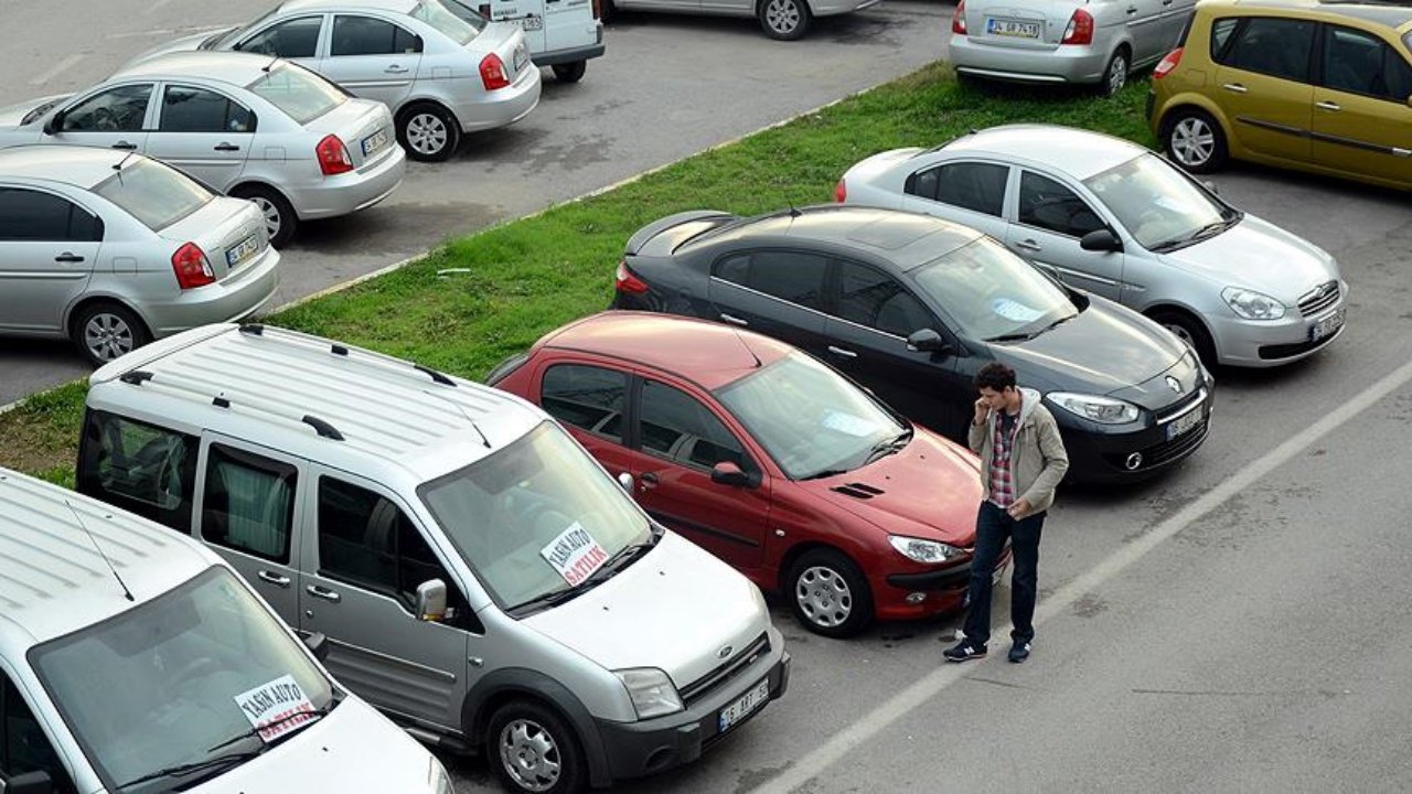 İkinci el araçlara ilişkin '6 ay ve 6 bin kilometre' kuralı uzatıldı