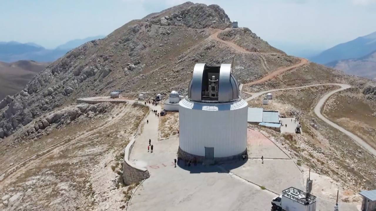 Antalya'daki gözlemevinde çalışan iki personel mahsur kaldı