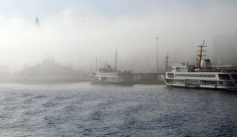 İstanbul'da ulaşıma sis engeli: Bazı vapur seferleri iptal