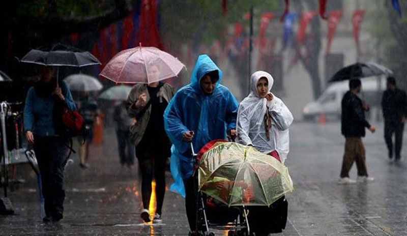 Meteoroloji'den İstanbul için 3 saatlik uyarı