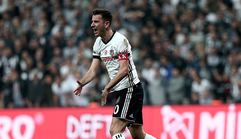 Beşiktaş Oğuzhan ile sözleşme yeniledi