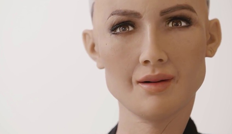 Robot Sophia başbakanla akşam yemeği yiyecek