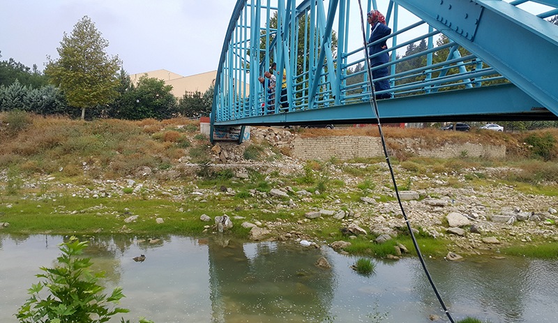 Deprem sonrası çamur kaynamaya başladı