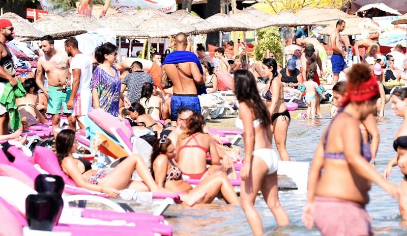 Bodrum'un nüfusu tatilcilerle 2 milyona yaklaştı