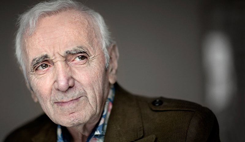 Aznavour'a 3 dilde veda mesajı