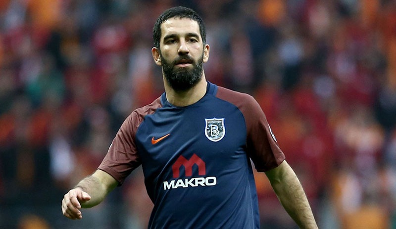 Arda Turan özür dileyecek