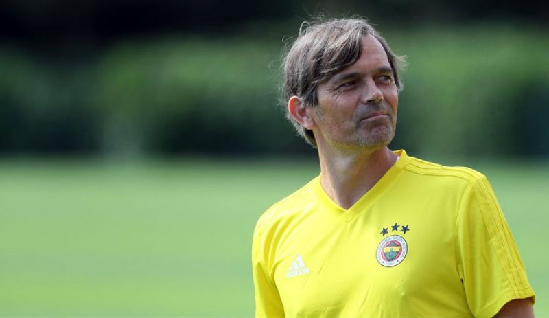 Cocu, Fenerbahçe'nin 15 yıllık düzenini değiştirdi