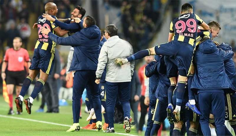 Fenerbahçe 6 maç sonra gelen galibiyete sevindi