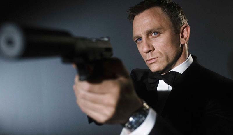 'James Bond'u trans bir birey canlandırsın'