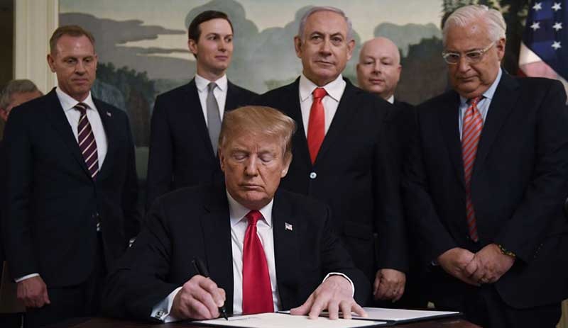 Trump, Golan Tepeleri imzasını attı