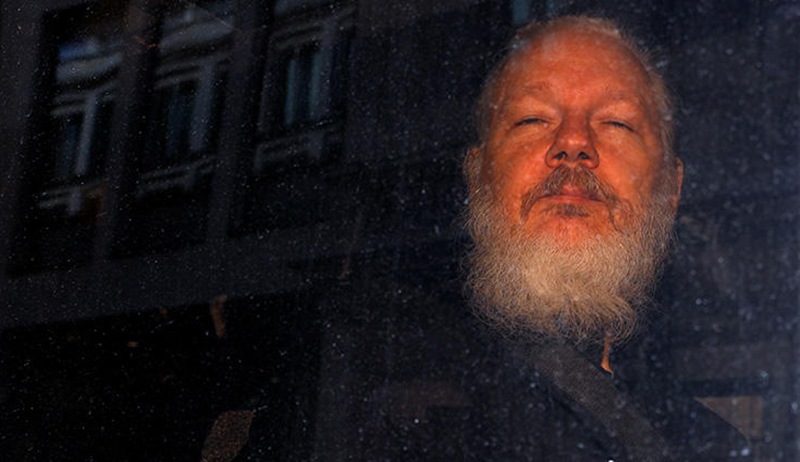 Wikileaks'in kurucusu Julian Assange tutuklandı