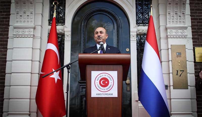 Çavuşoğlu, kendisiyle soykırımı tartışan parlamenteri Twitter'da engelledi