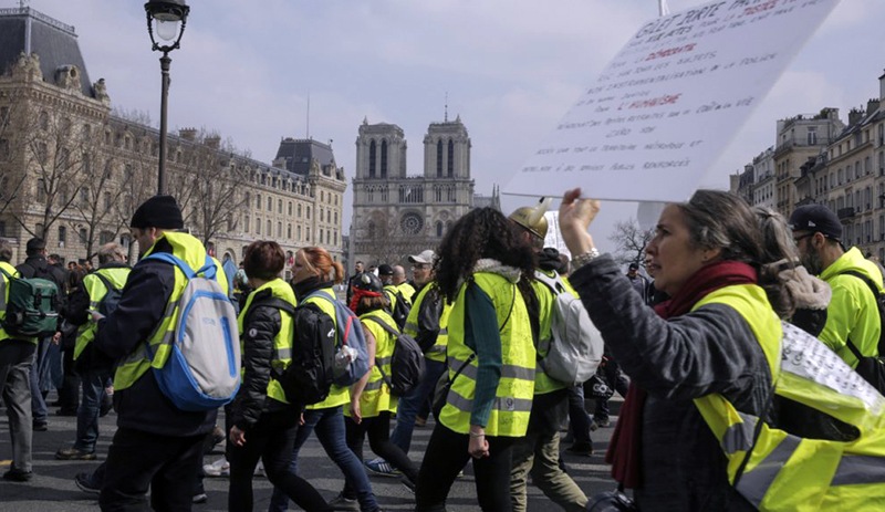 Sarı Yelekliler 23. kez sokakta: Notre Dame Katedrali yasaklı bölge