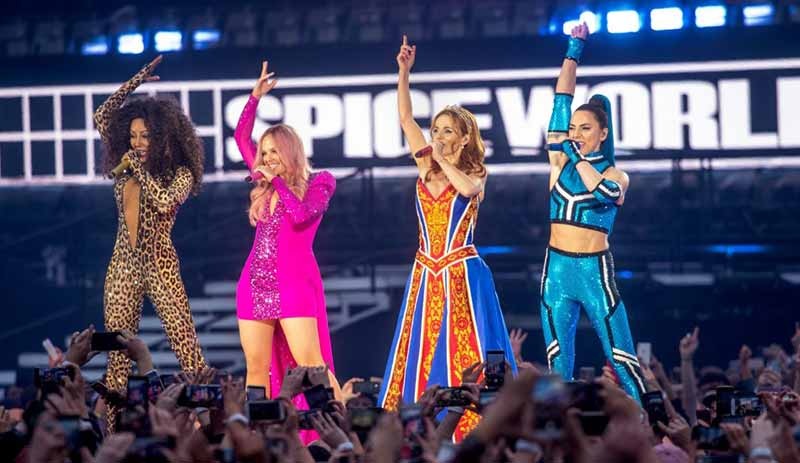 Spice Girls konserinde seyirciler salonu terk etti