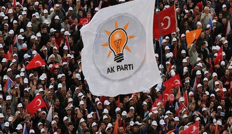 AKP, protestocu seçmenini ikna etmeye çalışıyor