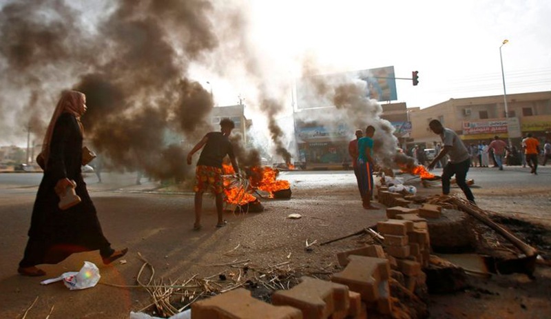 Sudan'da kriz: Çok sayıda asker gözaltında, 4 kişi daha öldürüldü