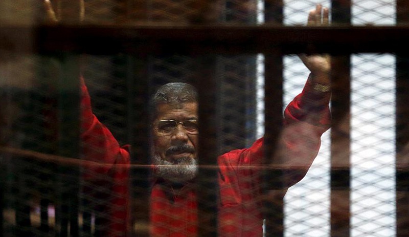 Muhammed Mursi toprağa verildi