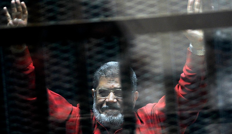 Independent: Mursi yere düştükten sonra 20 dakika müdahale edilmedi