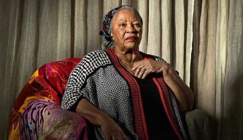 Toni Morrison yaşamını yitirdi