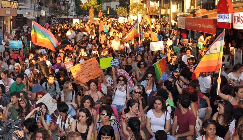 İzmir'de ilk Onur Haftası başladı