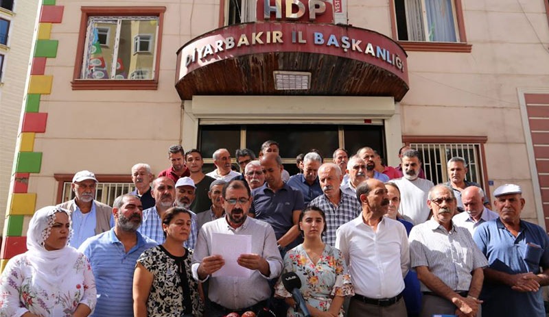 HDP: Binamızın önünde eylem yapan aileleri polis yönlendiriyor