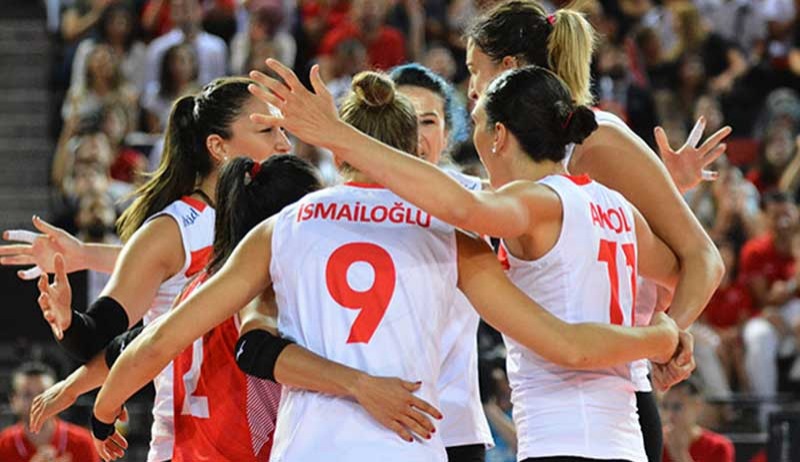 Kadın voleybol takımı finale yükseldi